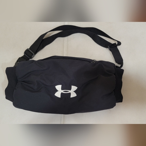 UNDER ARMOUR BLACK HANDWARMER FOR ALL SPORTS - Picture 1 of 3